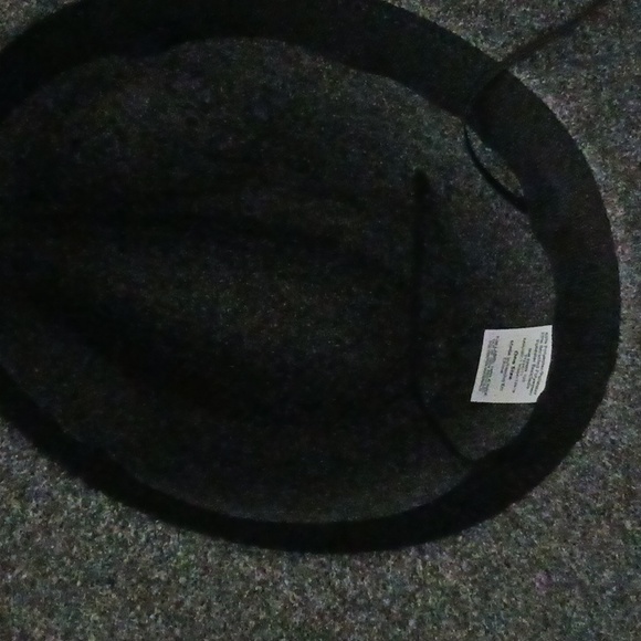 Hat - Picture 4 of 4